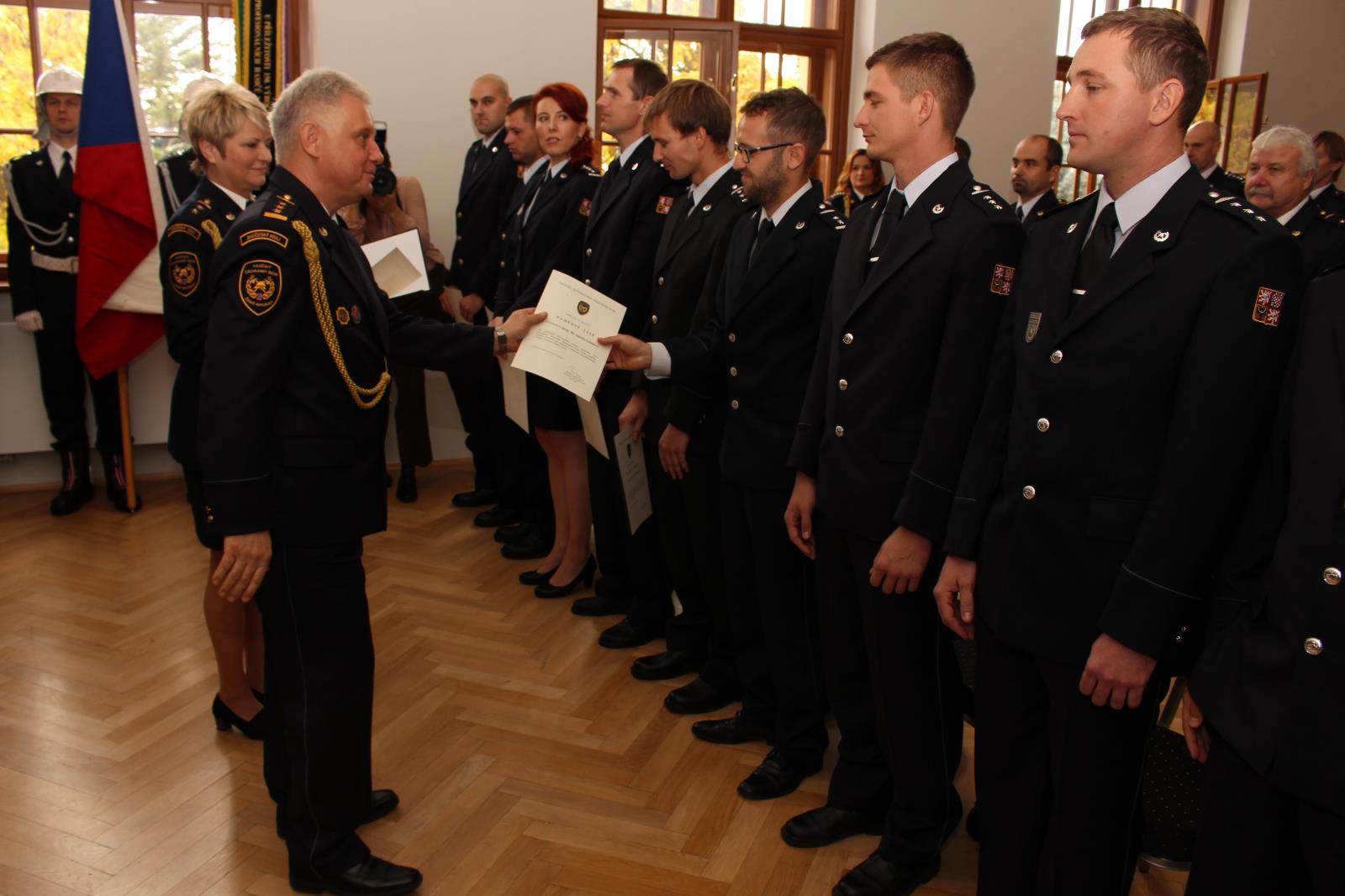 Služební slib, předání medailí, ocenění sportovců, České Budějovice - 25. 10. 2017 (8).JPG