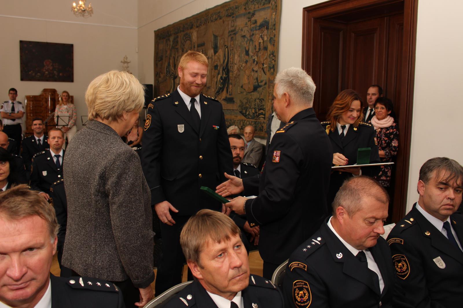 Služební slib, předání medailí, ocenění sportovců, České Budějovice - 25. 10. 2017 (24).JPG