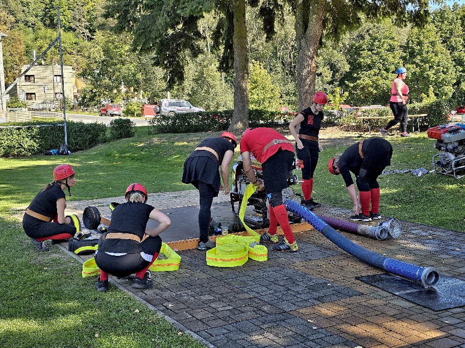 Soutěž seniorů a denních pracovníků Nevřeň 2023 (32).jpg
