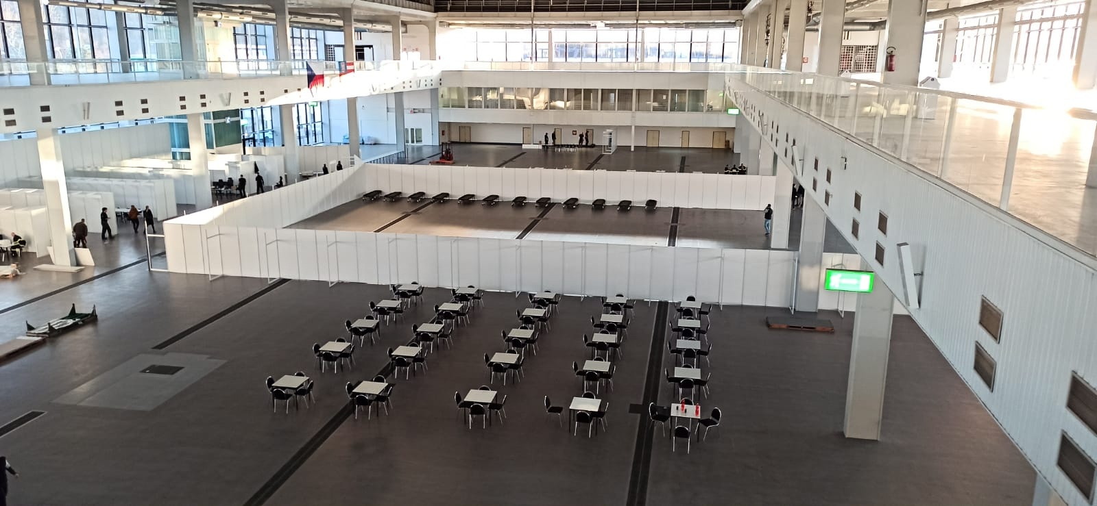 Stavba KACPU na brněnském výstavišti_1.3._pohled na halu z výšky.jpg