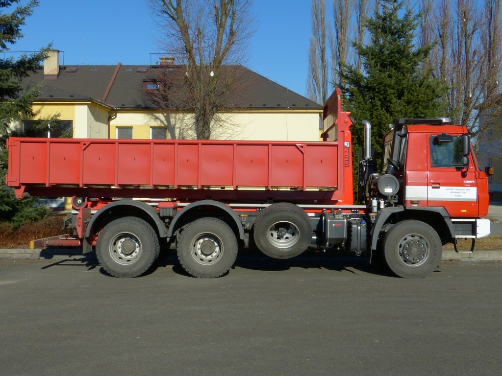 T 815 Terra 6x6 (3).JPG