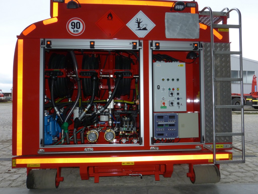 Tankovací kontejner (4).JPG