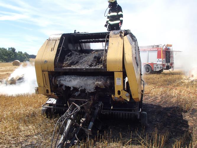 Trutnov-požár lisu1.JPG