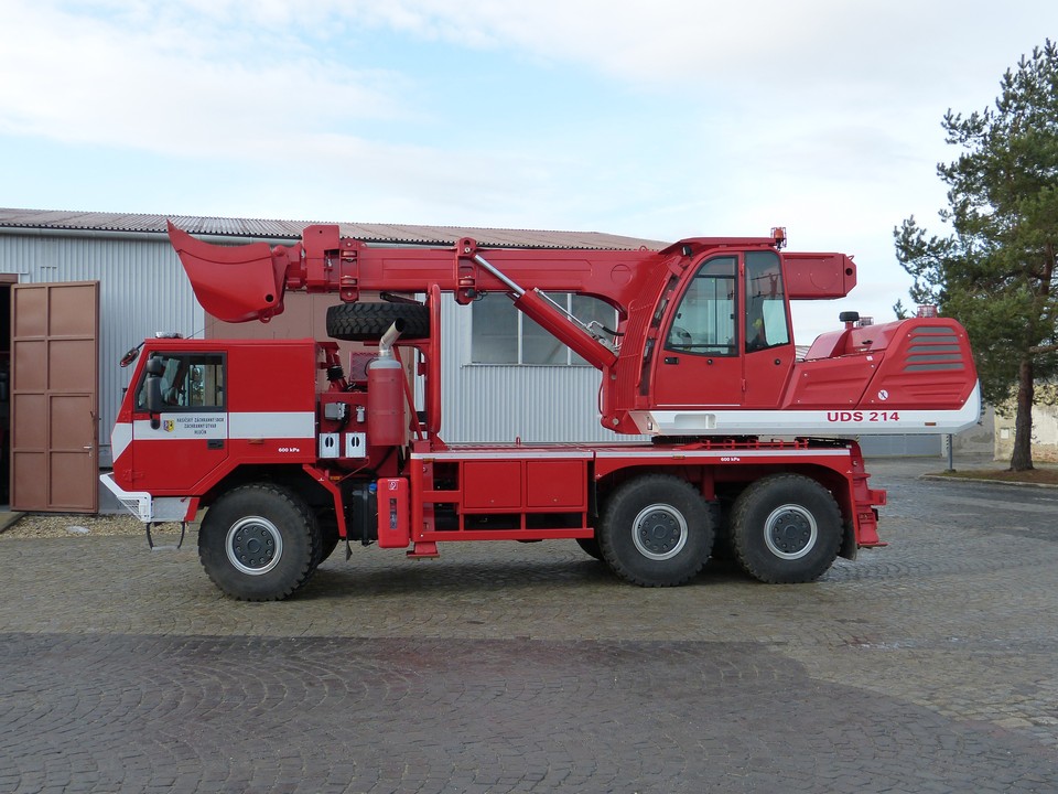UDS 214 T815-7 (3).jpg