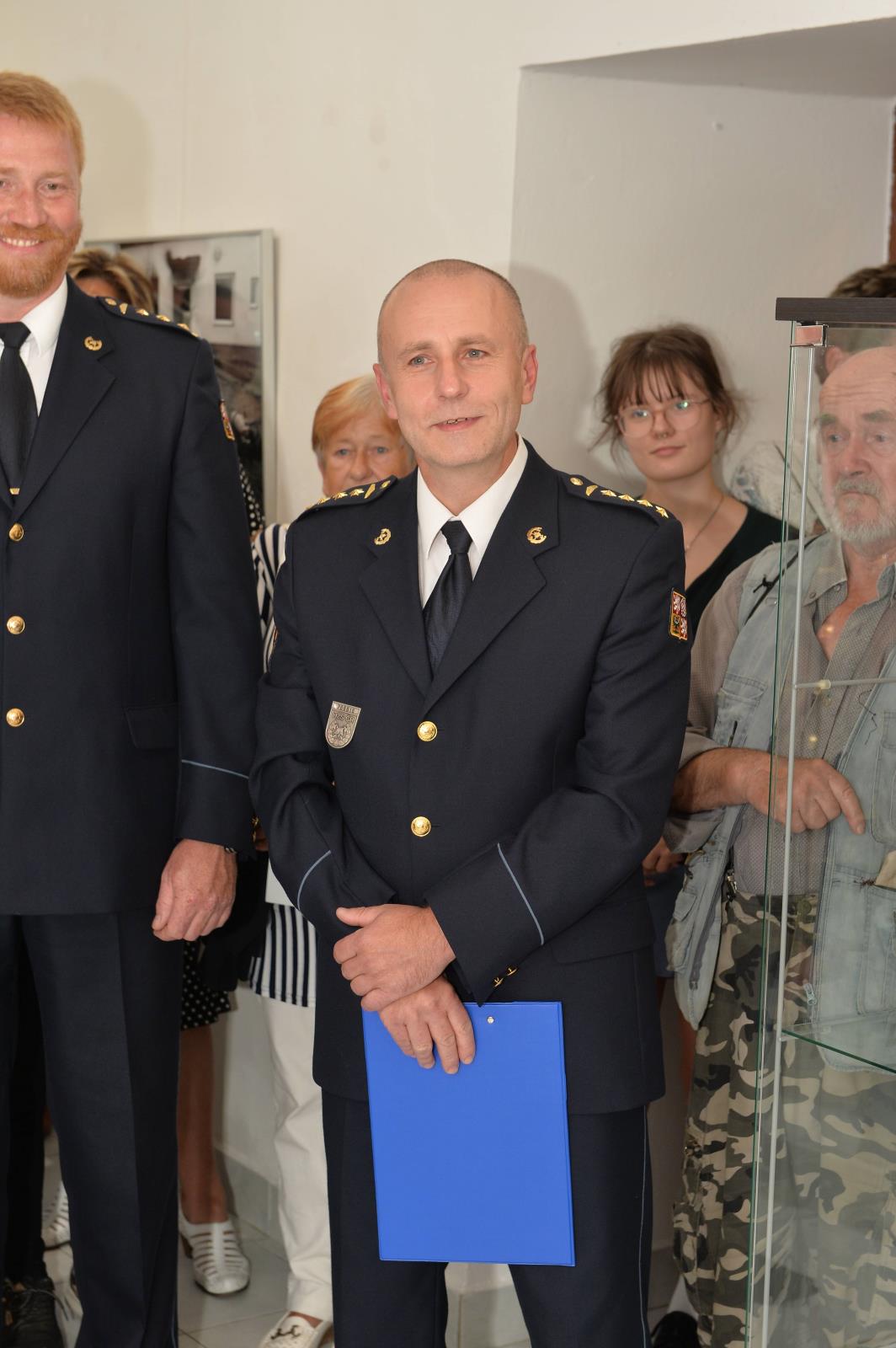 Vernisáž Martina Petráka - V kouři a plamenech, Tábor - 7. 9. 2022 (102).jpg
