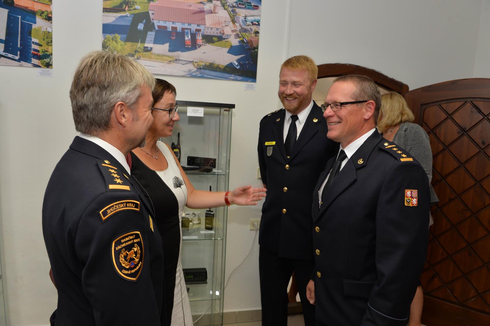 Vernisáž Martina Petráka - V kouři a plamenech, Tábor - 7. 9. 2022 (13).jpg