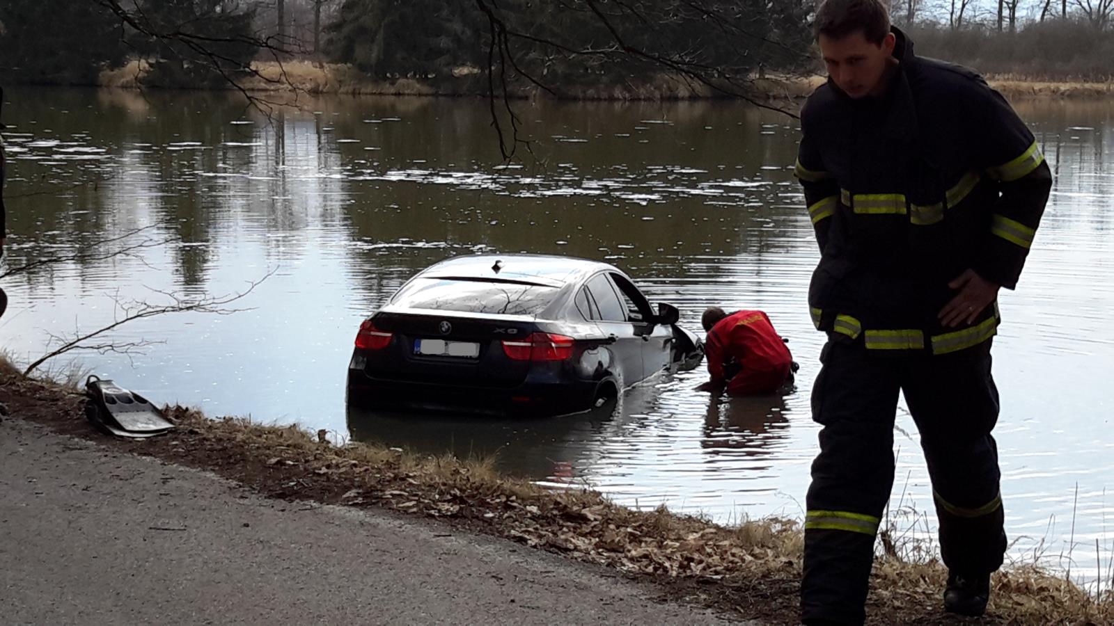 Vvyproštění OA z rybníka, Čejkovice  - 12. 3. 2017 (9).jpg