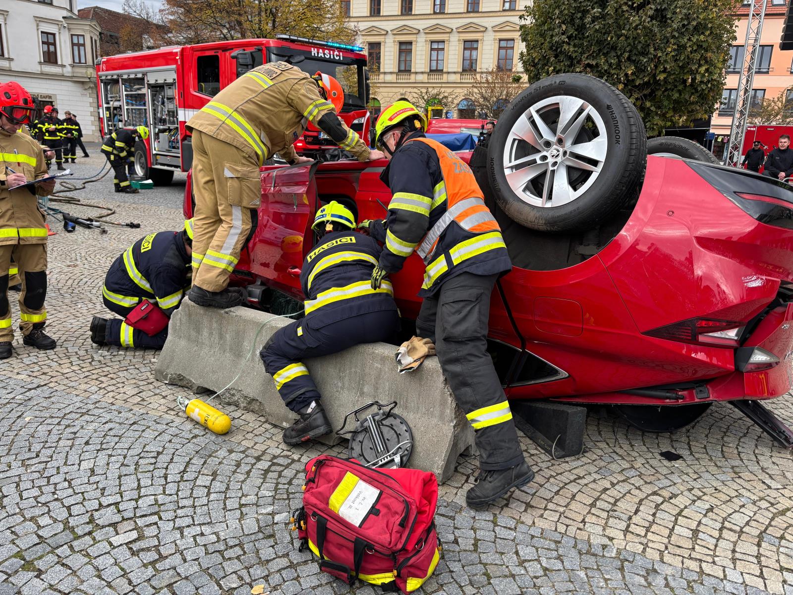 XI. Mistrovství HZS ČR ve vyprošťování u dopravních nehod (12).jpg