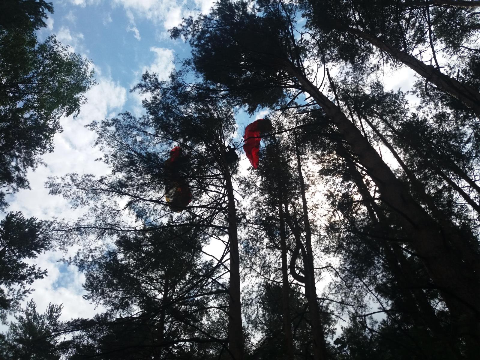 Záchrana paraglidisty, Dlouhá Lhota - 14. 7. 2018 (1).jpg