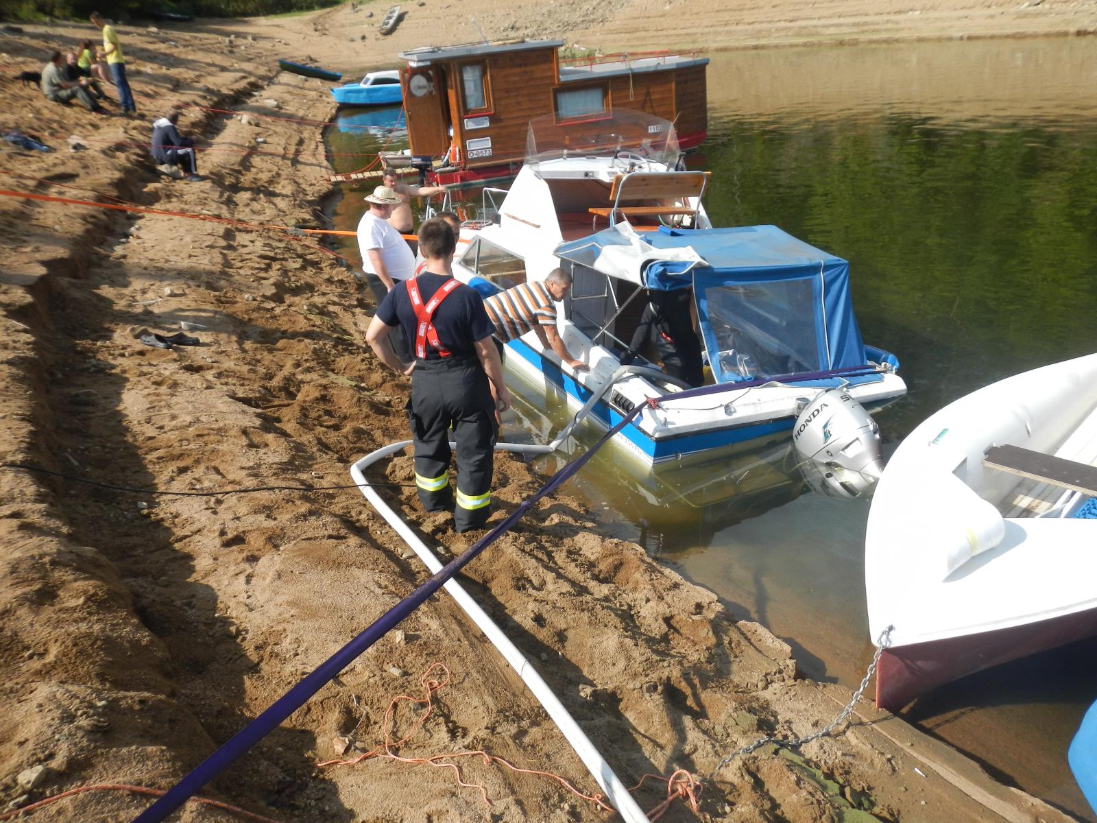 Zajištění lodě, Velký Vír - 15. 9. 2018 (4).JPG