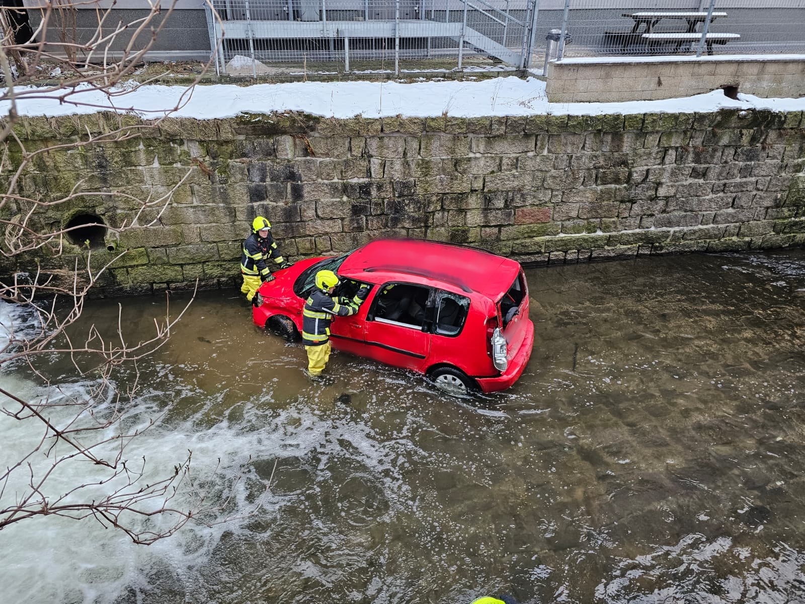Zásah – vytažení automobilu z Nisy v úterý 3. února