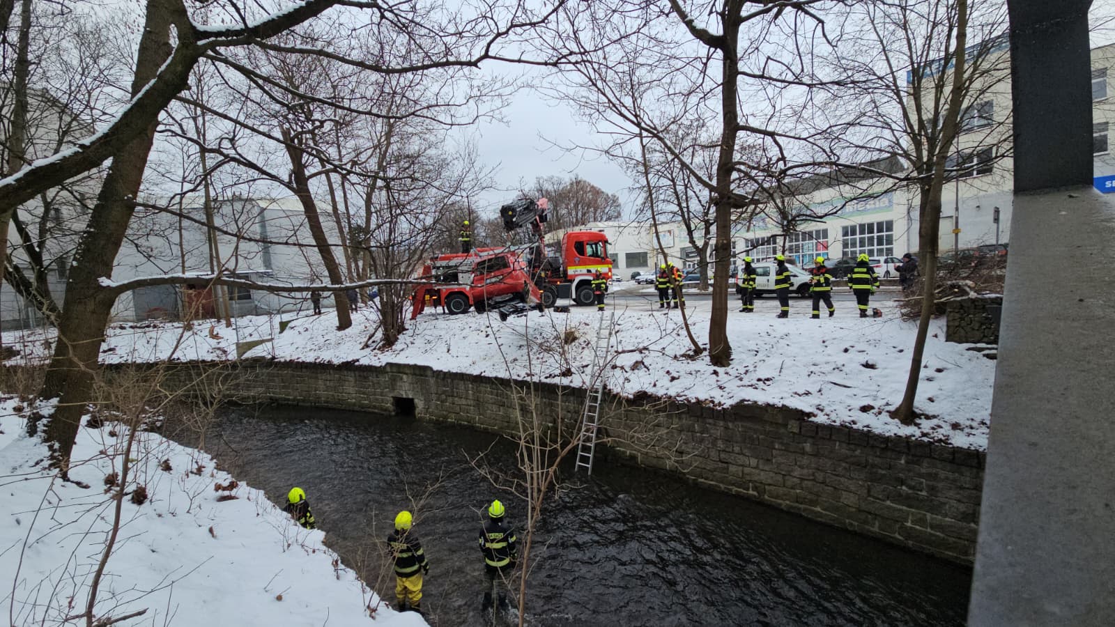 Zásah – vytažení automobilu z Nisy v úterý 3. února