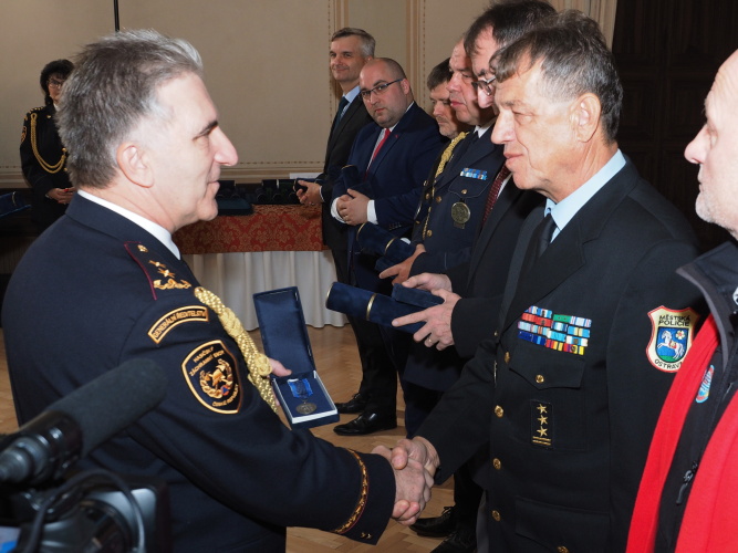 Zazasluhyobezpecnost (3).jpg