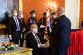 brig. gen. Ing. Miloslav Svatoš si podává ruku s prezidentem Milošem Zemanem