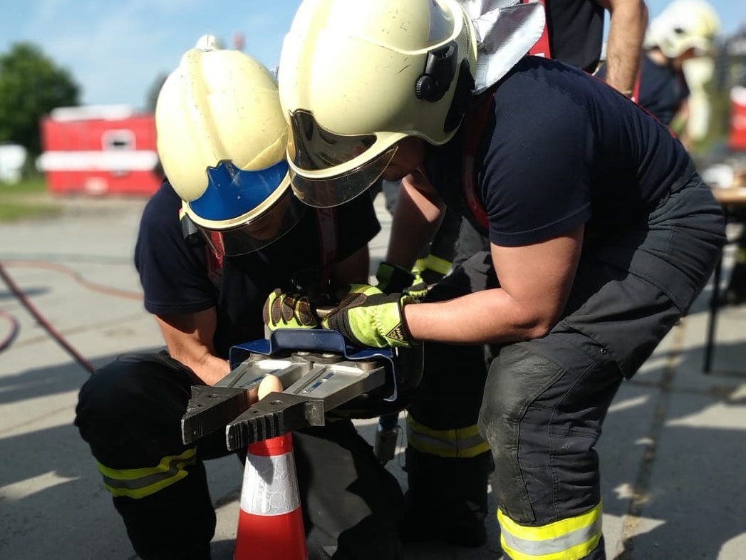 cerven_foto_mesice (1).jpeg