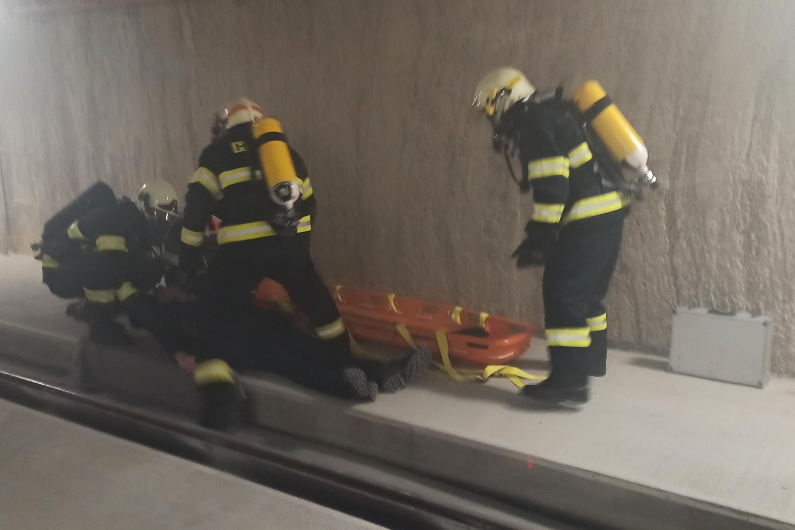 cvičení v tunelu (9).jpg