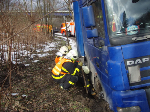 kamionPLvyprosteniCeskyTesin (KI) (5).JPG