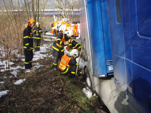 kamionPLvyprosteniCeskyTesin (KI) (6).JPG