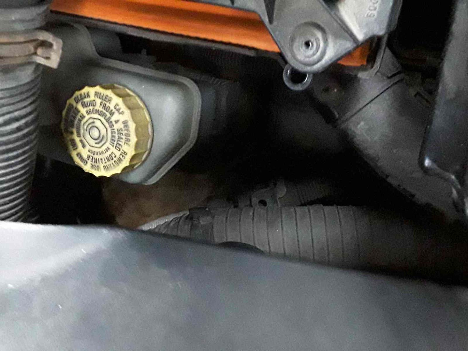 kocka v motoru osobniho vozidla - vyproštění