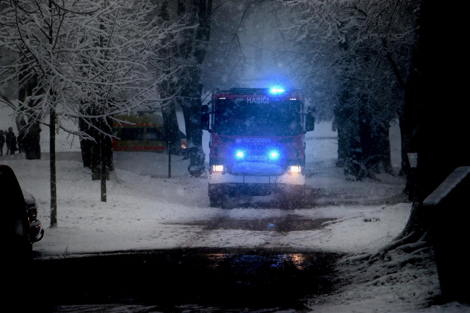 na-hrade-bouzov-horelo-nastesti-jen-cvicne