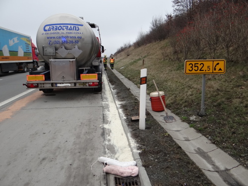 naftadalniceD1polskyManOstrava (1).JPG