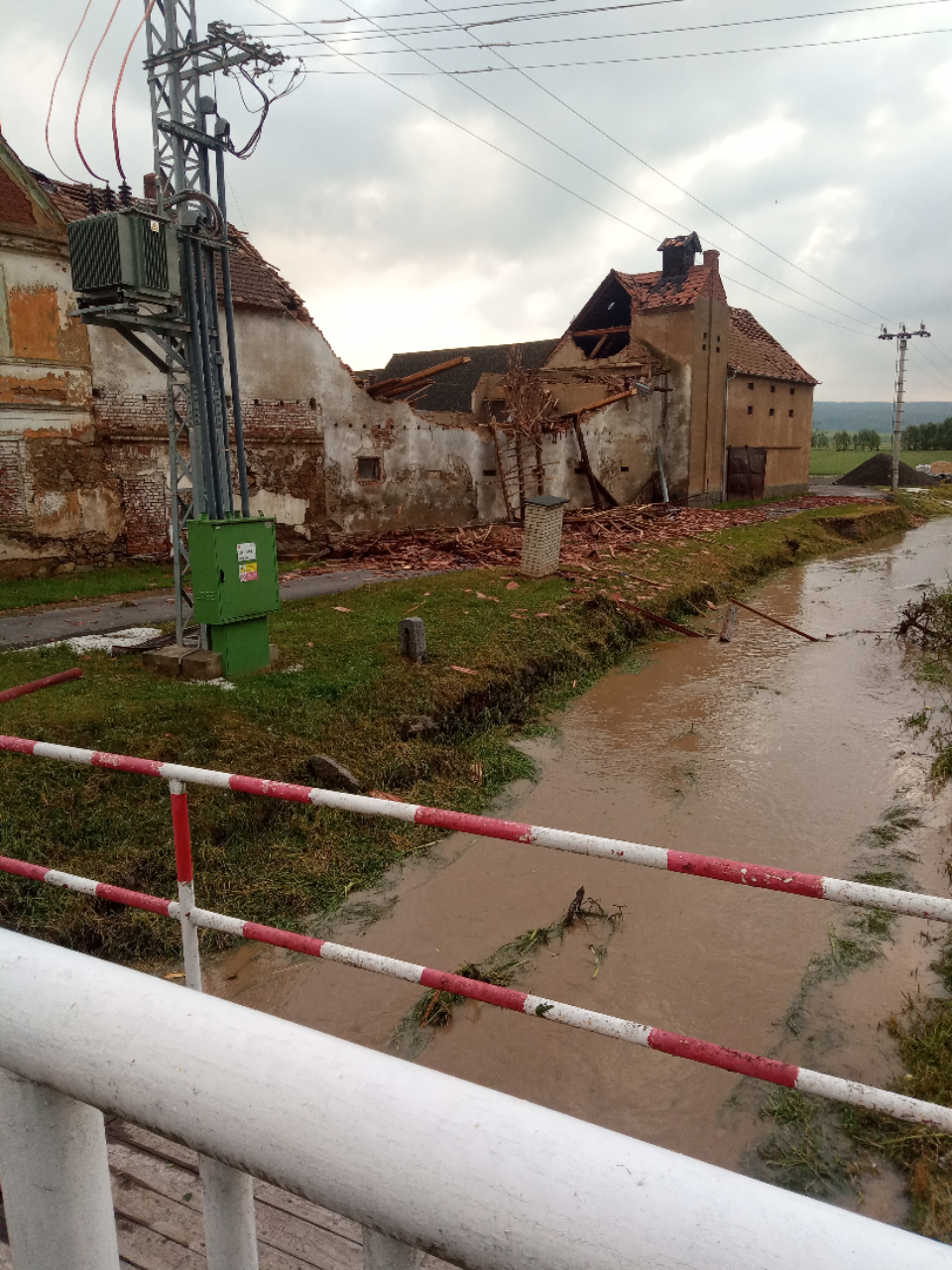 následky bouře na jihu Podbořanska