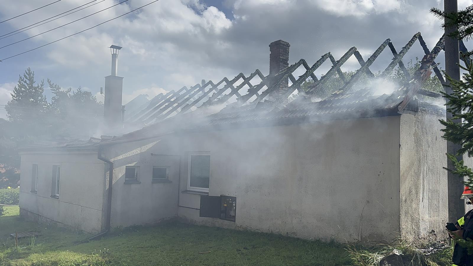 otinoves exploze - poskozene domy