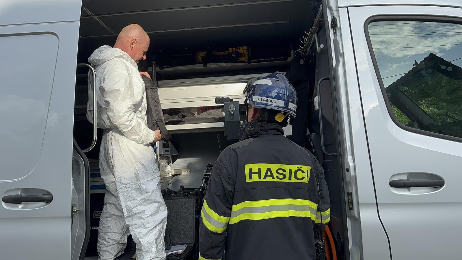 otinoves exploze - poskozene domy