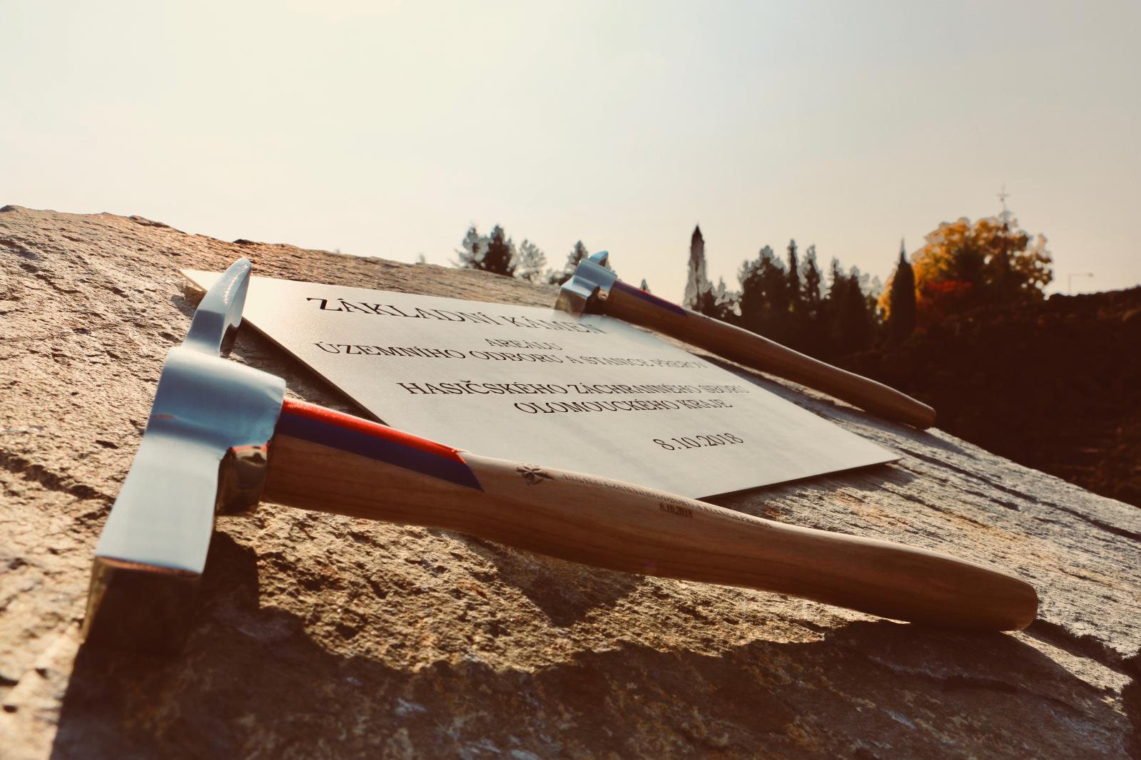 poklepání základního kamene výstavby stanice a územního odboru v Přerově