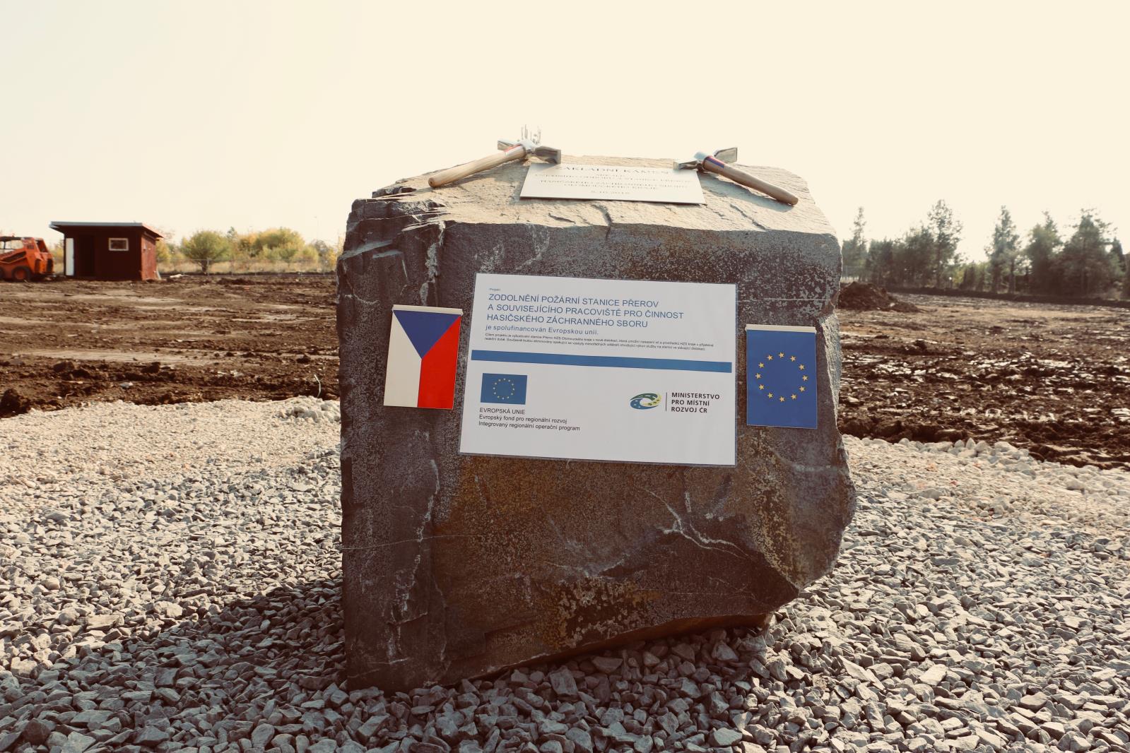 poklepání základního kamene výstavby stanice a územního odboru v Přerově