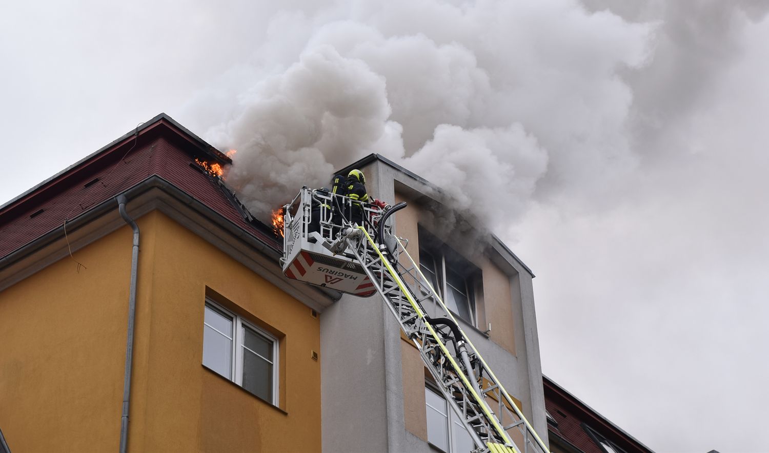 požár KV.JPG
