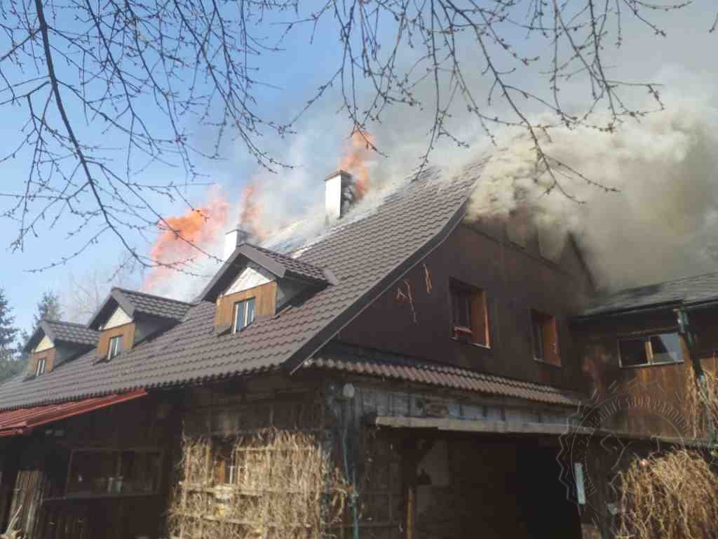 požár RD DLipka9-4-2021.jpg