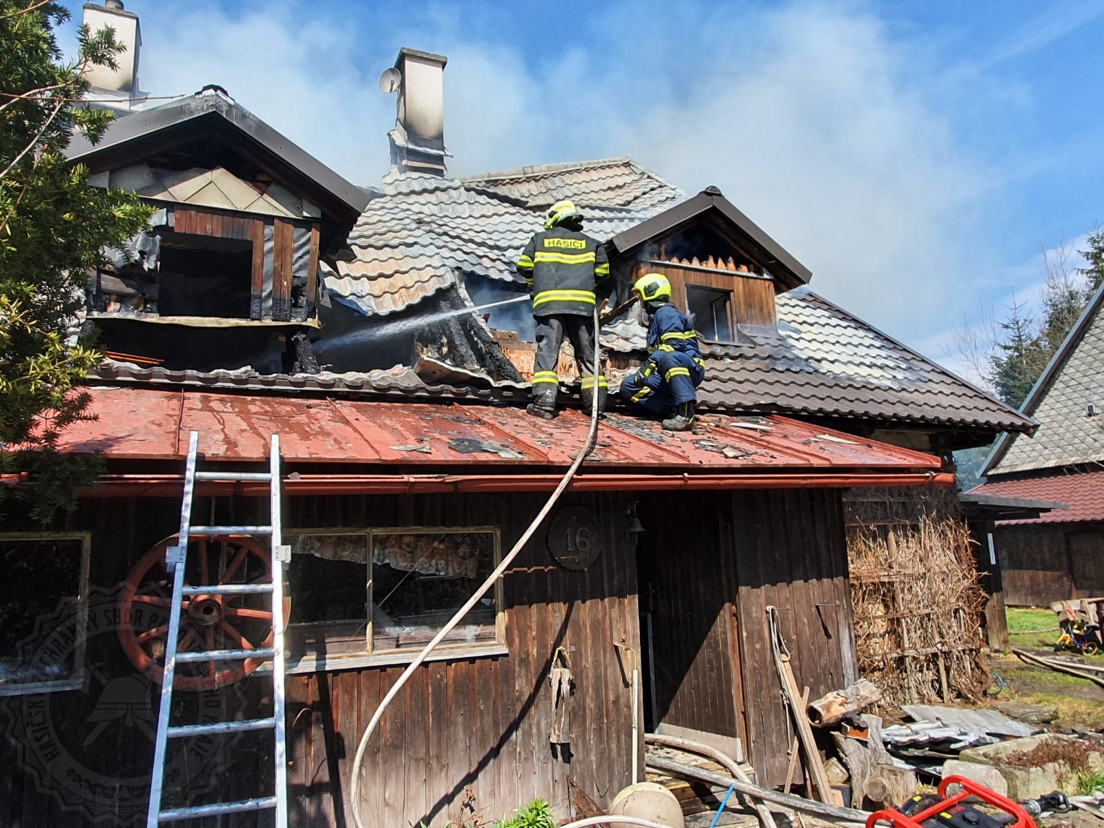 požár RD Dolní Lipka  (2).jpg