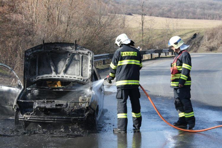 požár auta Čížkovice3.jpg