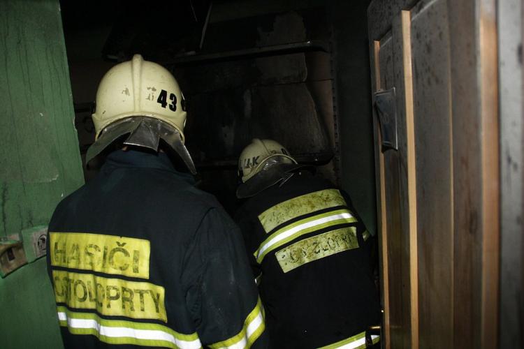 požár bazén Postoloprty.jpg