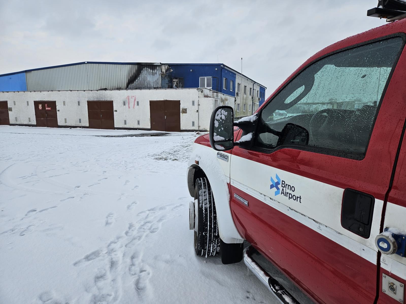 požár haly (1).jpg