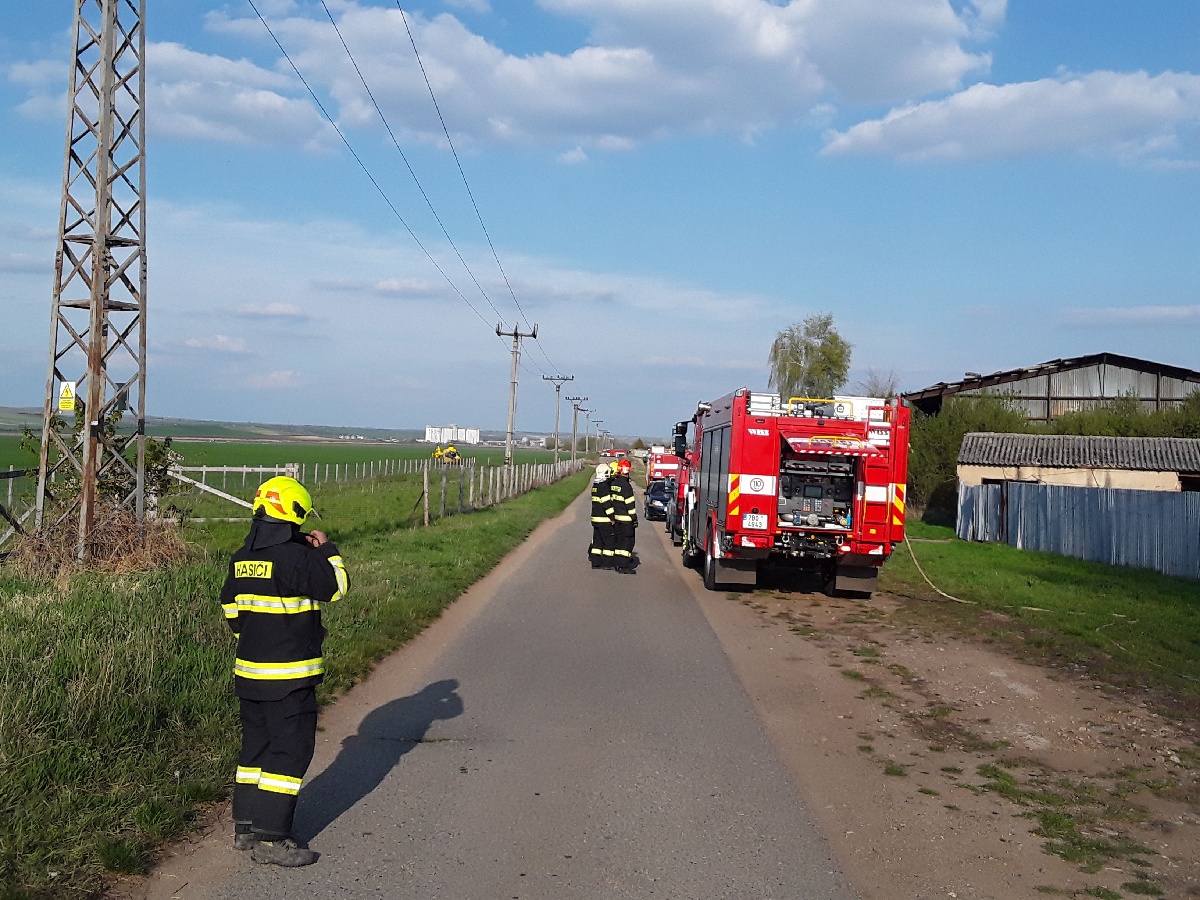 požár karavanu (4).jpg