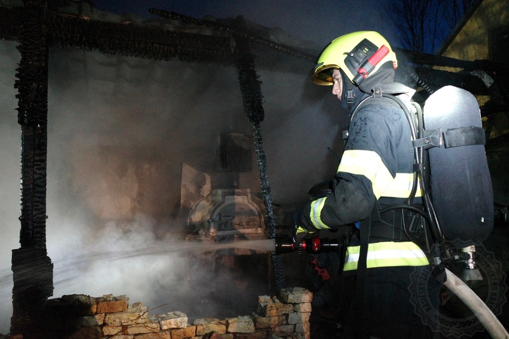 požár pergoly Němčice1-1-2023 (3).jpg