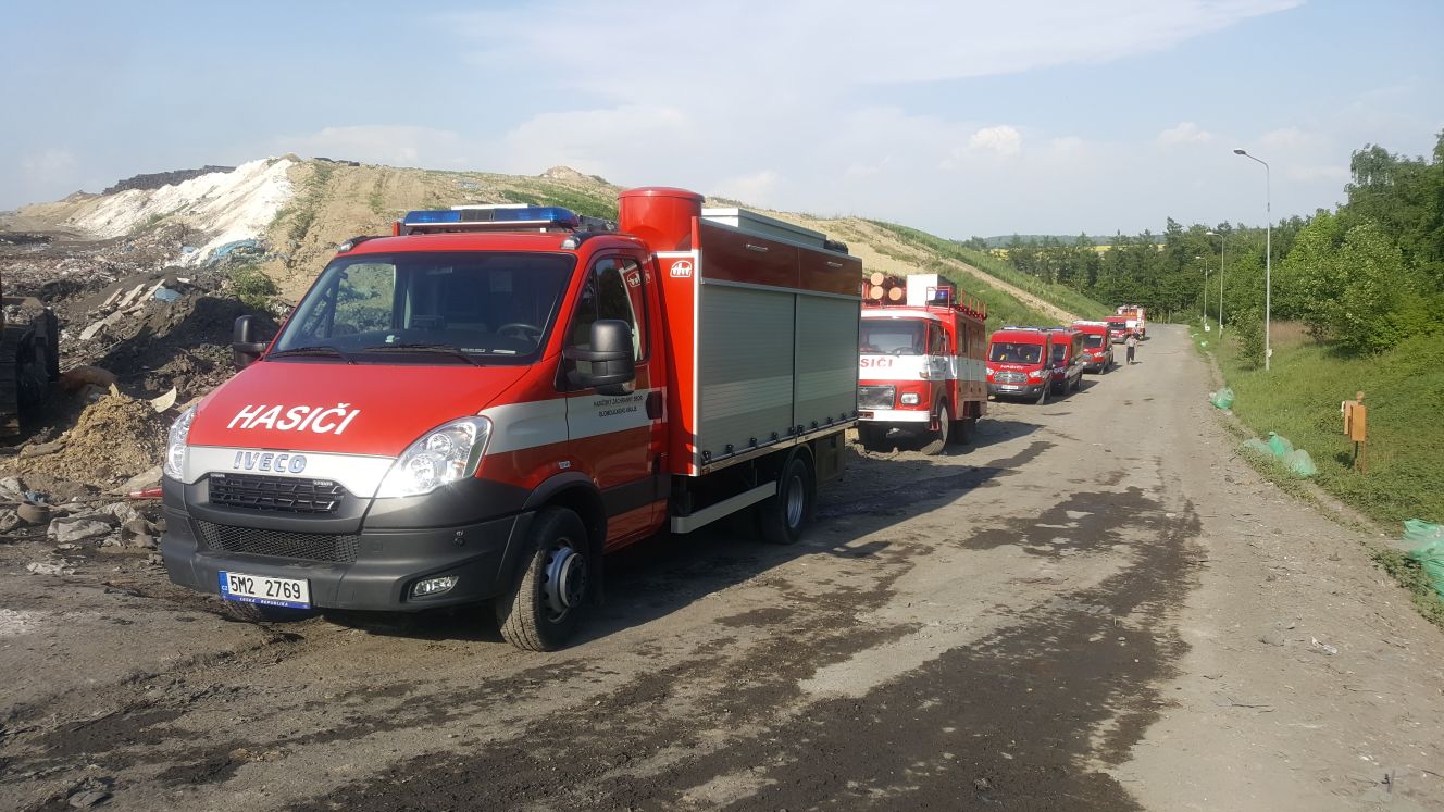 pozar skladky Hradcany - Prerovsko III.st. pozarního poplachu