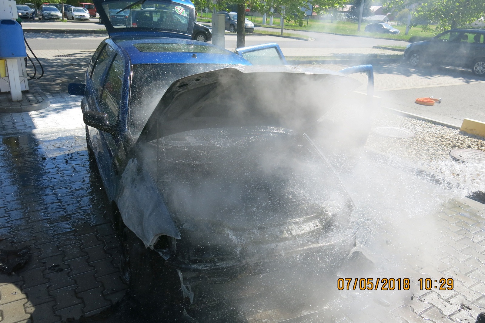 pozar_auta_opava_3.JPG