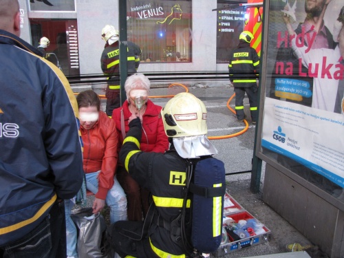 pozardumzachrana7zraneniKarvina (2).JPG