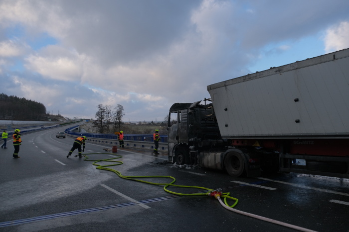 pozarkamionHrabyne (3).JPG