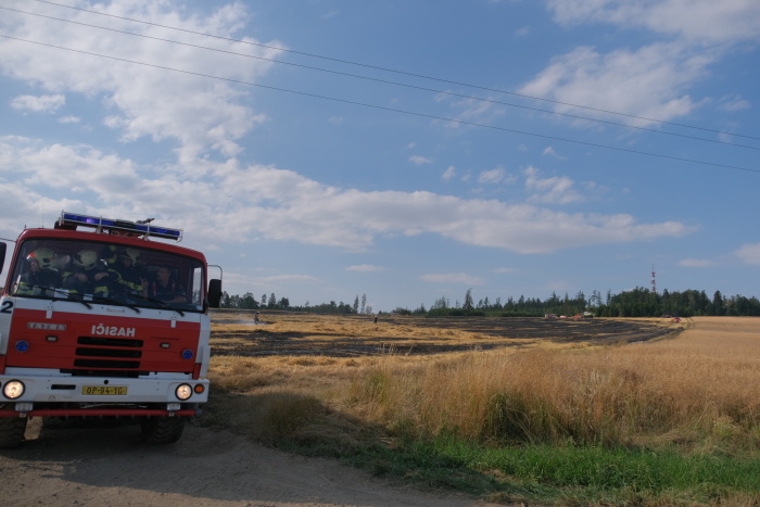pozarpoleHlubocec (21).JPG
