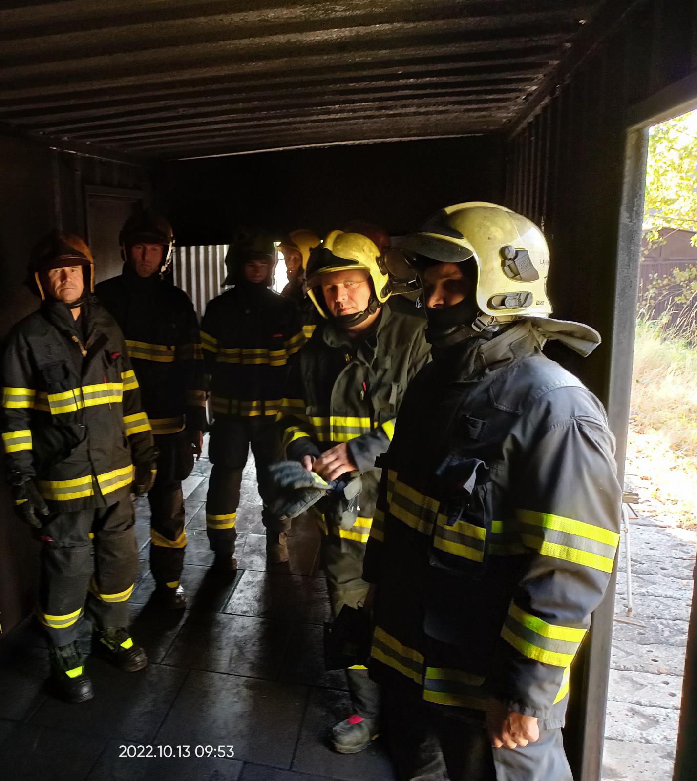 ppor.Marek -vlevo- s kolegy.jpg