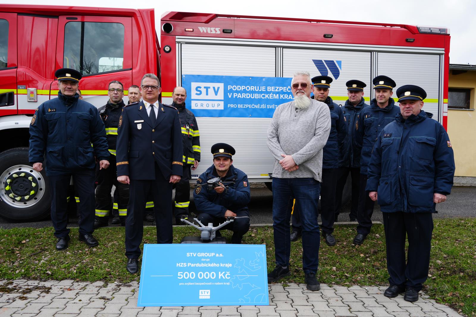 předání nový dronů.jpg