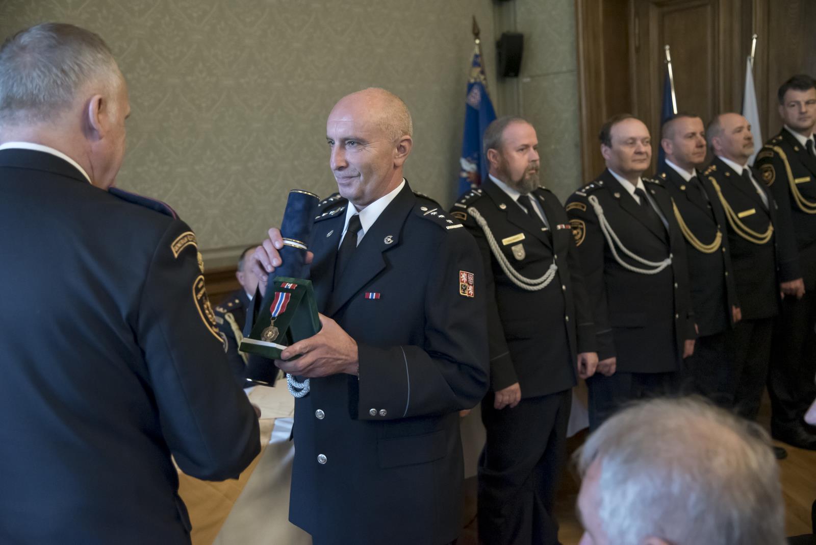 předávání medailí za věrnost 1. stupně  (11).jpg