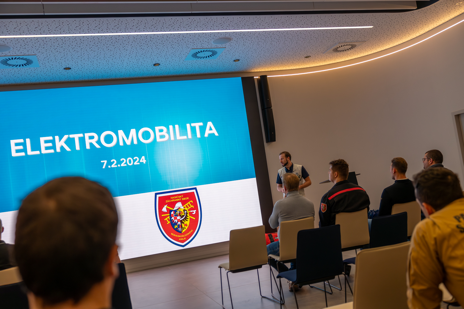 seminar_elektromobilita_2.jpg