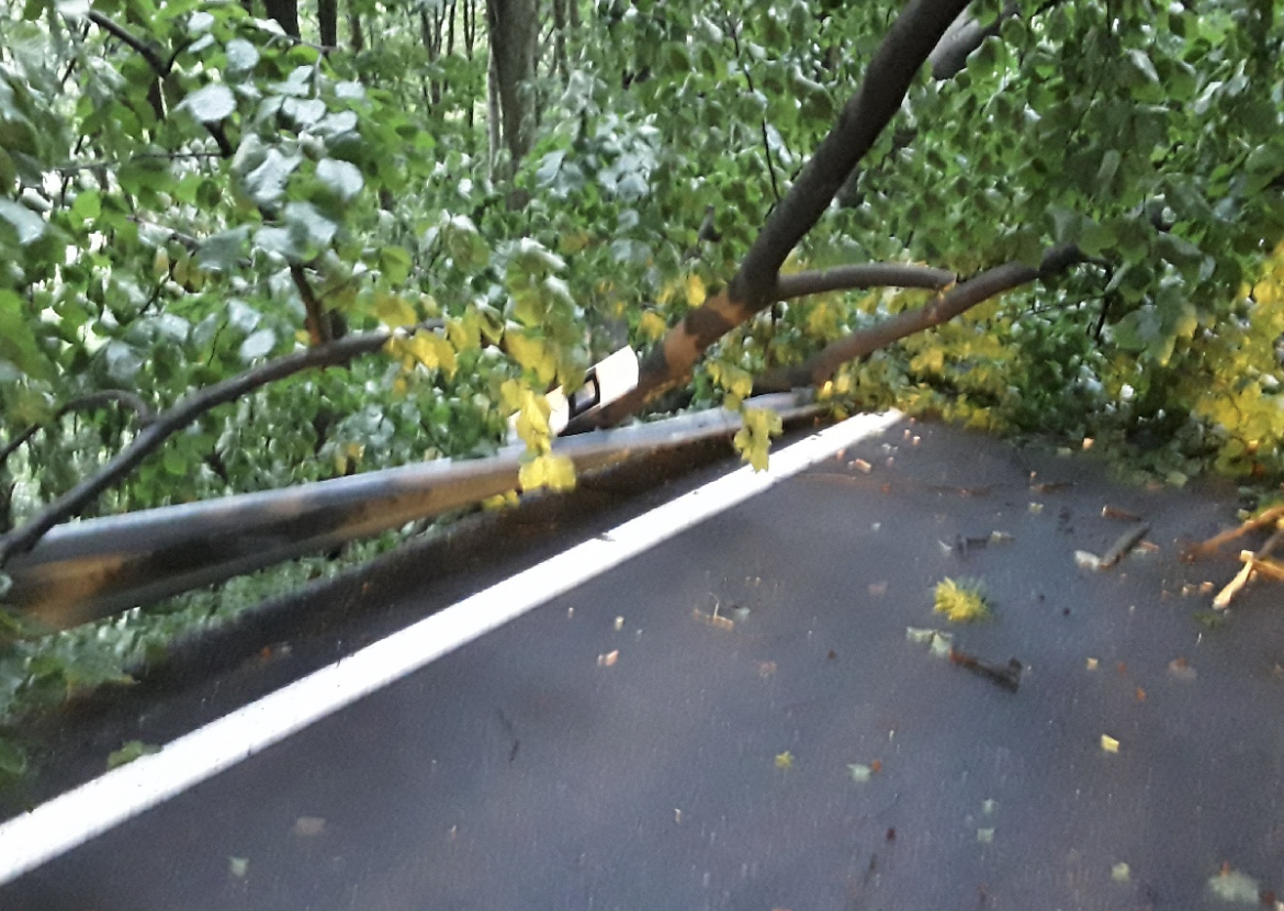 silne bourky Olomoucky kraj cerven