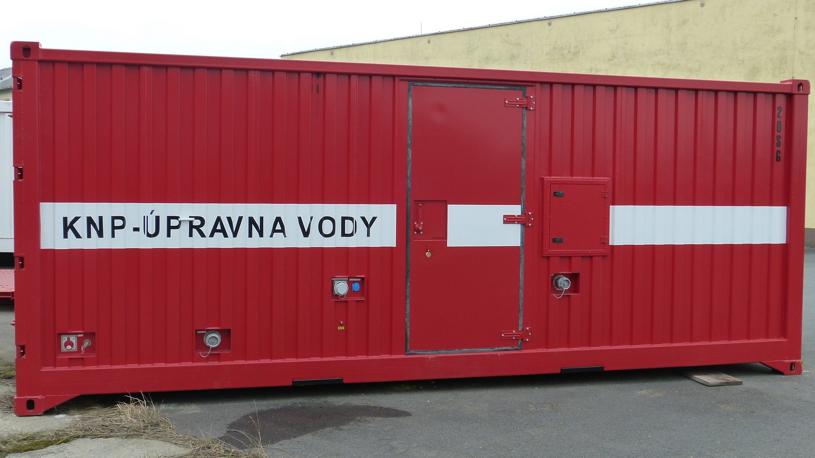 úpravna vody - boční pohled (1).JPG