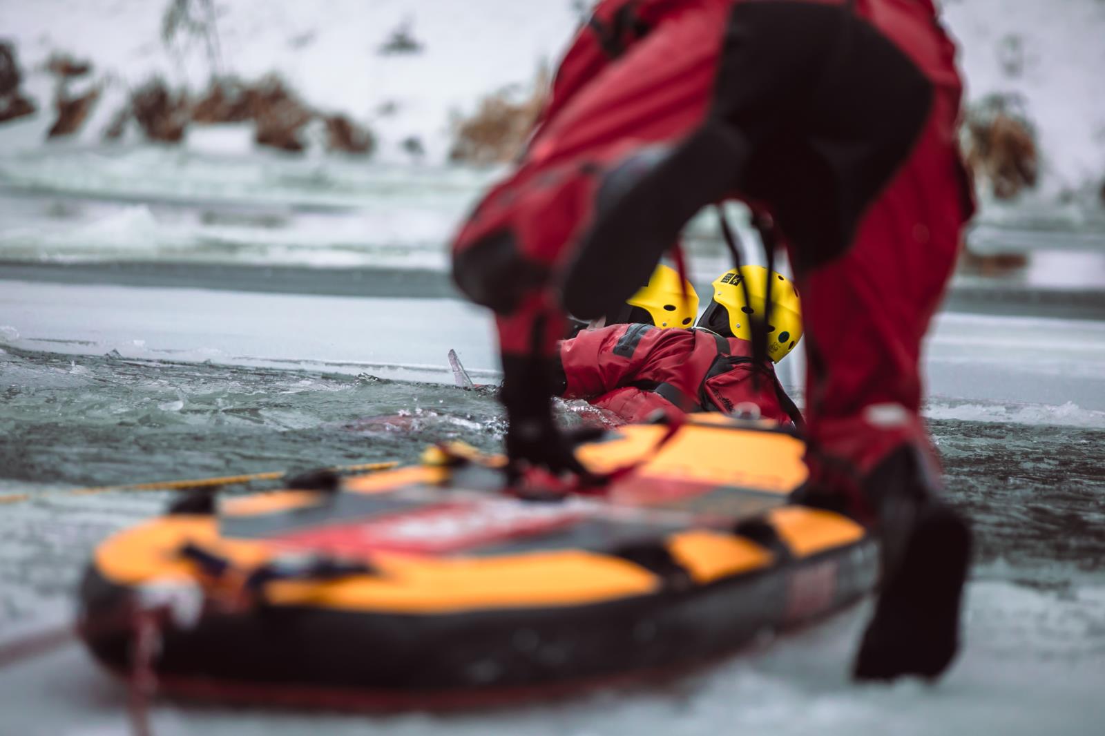 výcvik na zamrzlé hladině.jpg